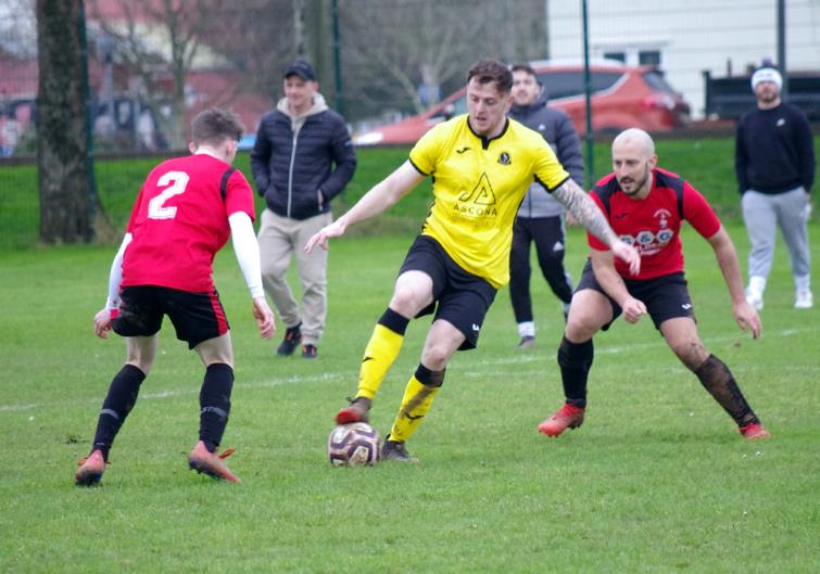 Hundleton in control at Pennar Robins
